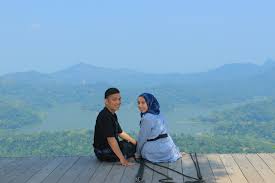 Destinasi Wisata Malam Paling Romantis di Indonesia